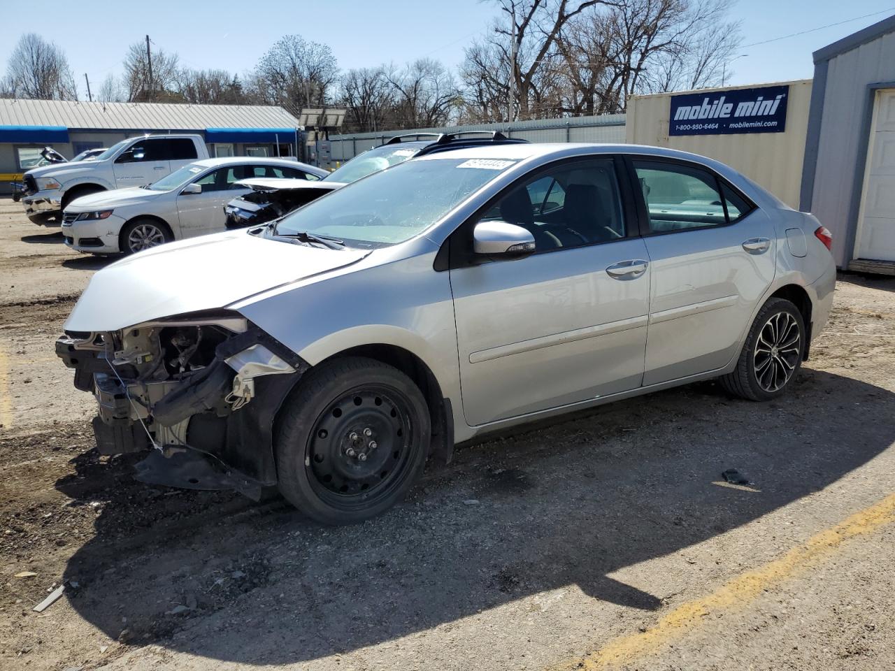 2016 Toyota Corolla L vin: 5YFBURHE1GP552365