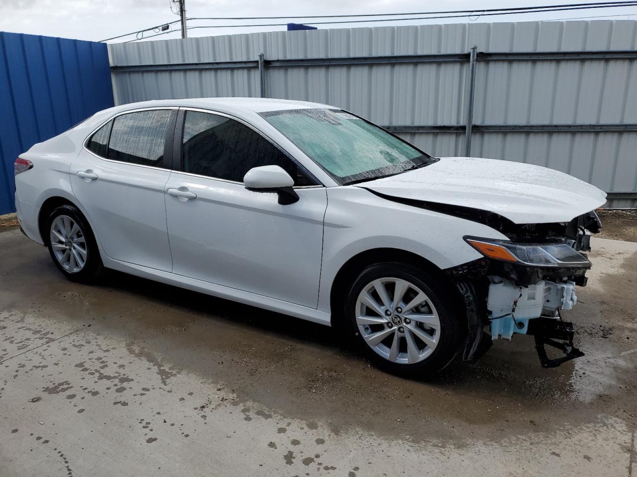 2023 Toyota Camry Le vin: 4T1C11AKXPU113341