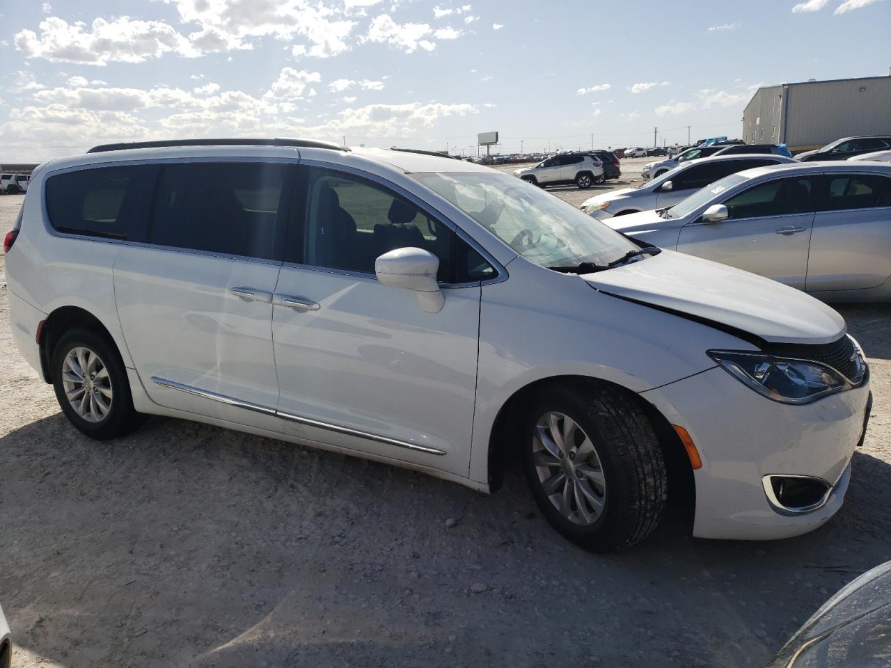 2C4RC1BG0HR534857 2017 Chrysler Pacifica Touring L