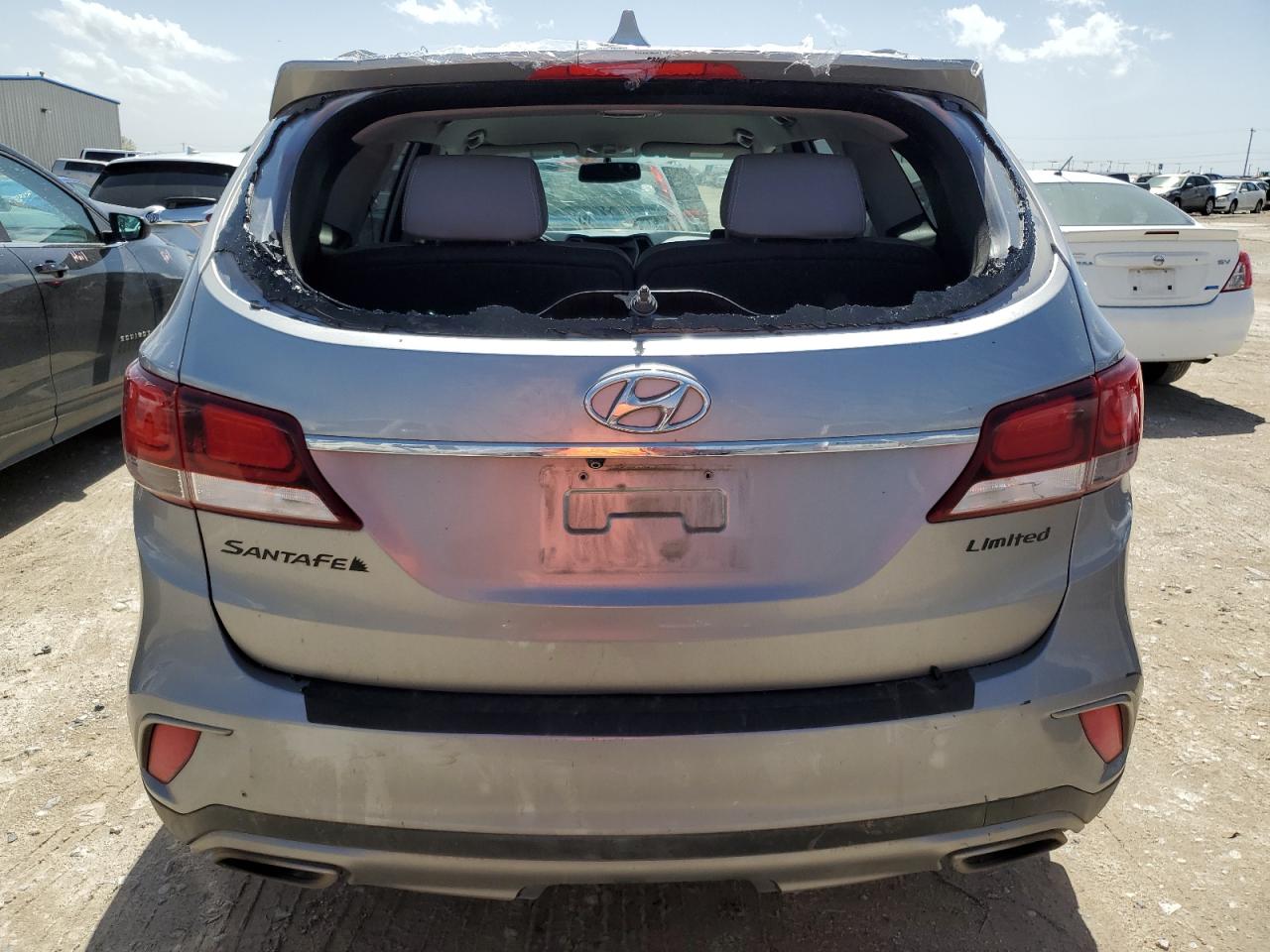 KM8SN4HF9HU206573 2017 Hyundai Santa Fe Se