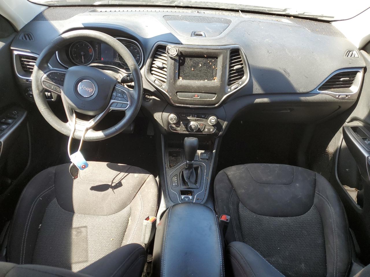 1C4PJLCB2KD344712 2019 Jeep Cherokee Latitude