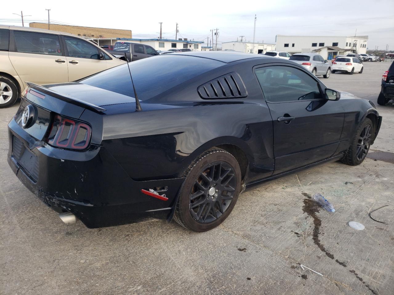 1ZVBP8AM0E5301590 2014 Ford Mustang