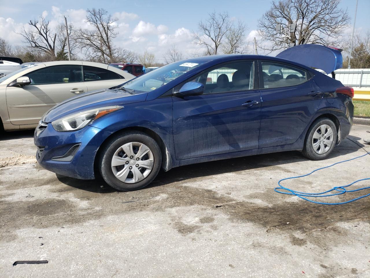 2016 Hyundai Elantra Se vin: 5NPDH4AE4GH718630