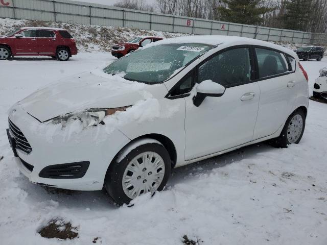 Lot #2425389440 2016 FORD FIESTA S salvage car
