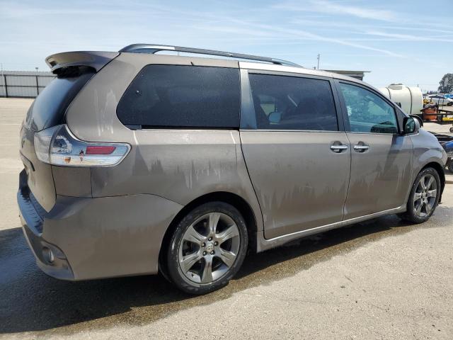 2016 TOYOTA SIENNA SE 5TDXK3DC0GS724180