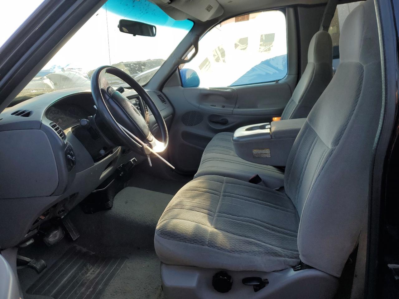 1FTZX1768WNA51597 1998 Ford F150