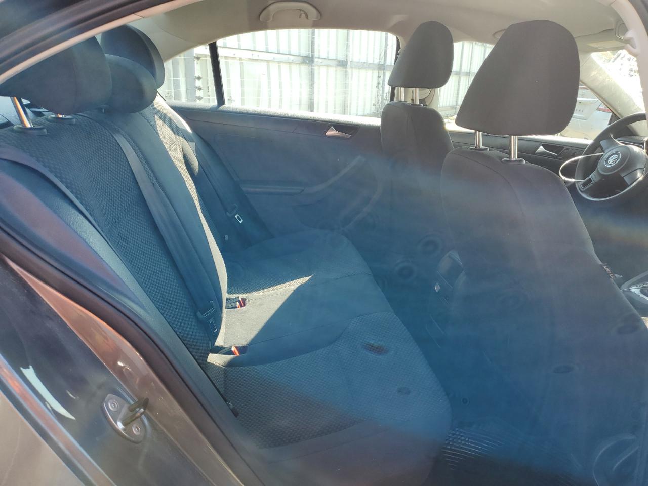 3VW2K7AJ6EM426487 2014 Volkswagen Jetta Base