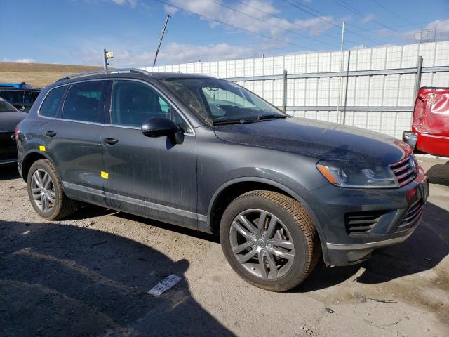 2016 Volkswagen Touareg Sport VIN: WVGEF9BP0GD002462 Lot: 44404914