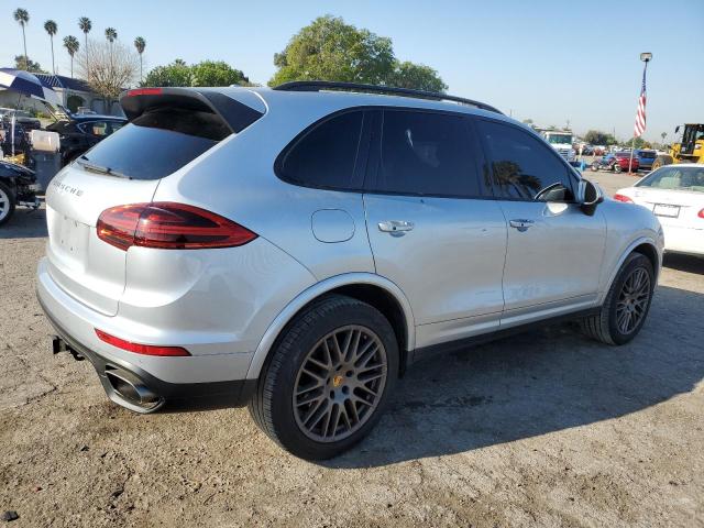  PORSCHE CAYENNE 2017 Сріблястий