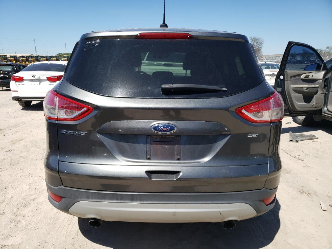 Lot #2436490371 2016 FORD ESCAPE SE