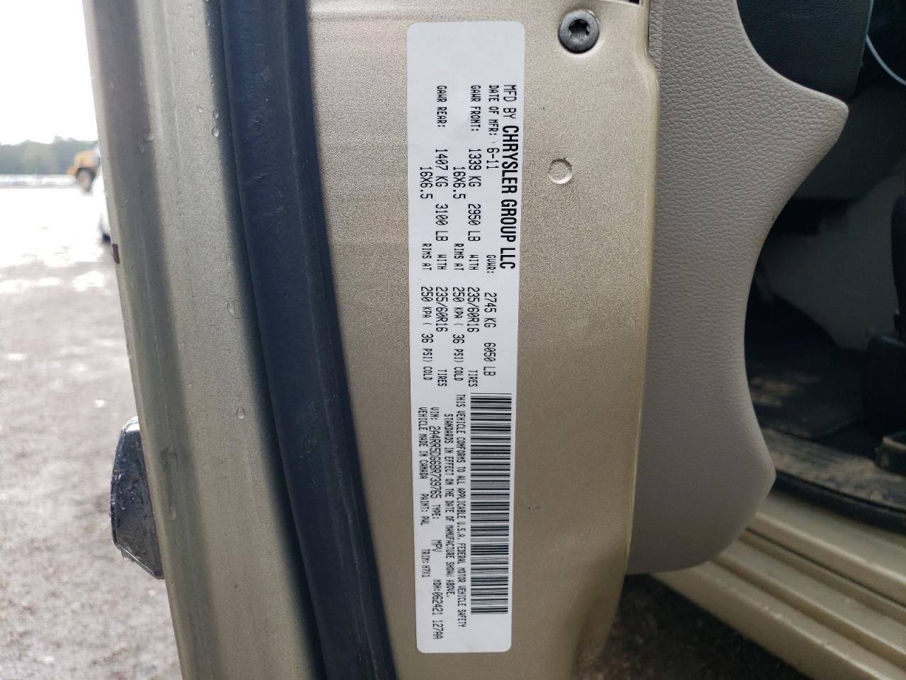 2A4RR5DG6BR739765 2011 Chrysler Town & Country Touring