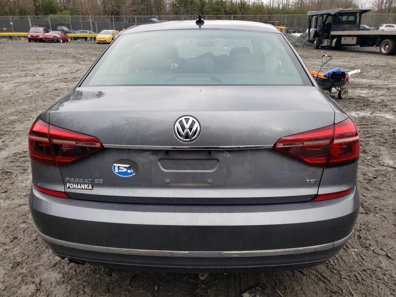 Lot #2392536333 2017 VOLKSWAGEN PASSAT SE