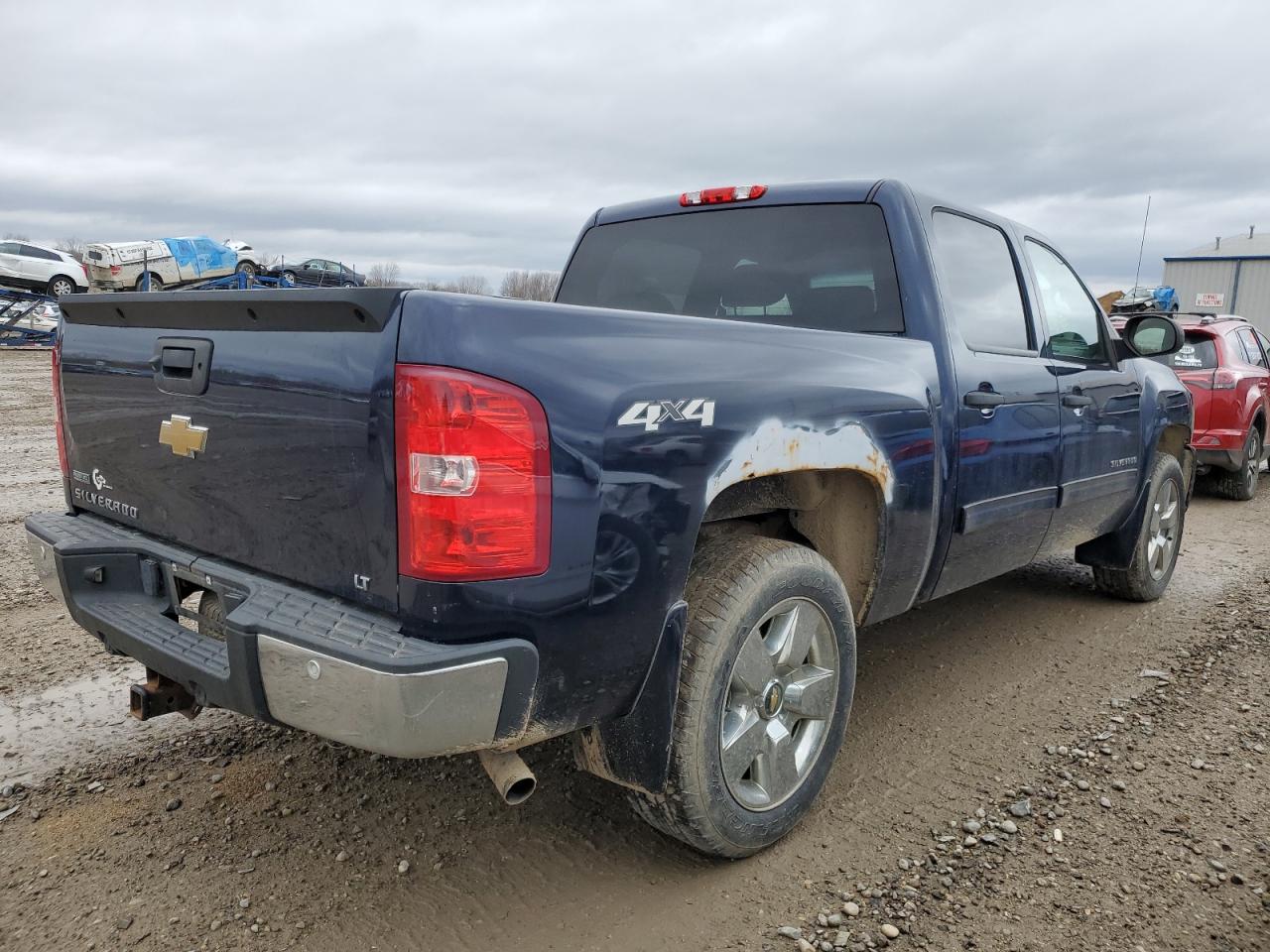 1GCPKSE35BF207989 2011 Chevrolet Silverado K1500 Lt