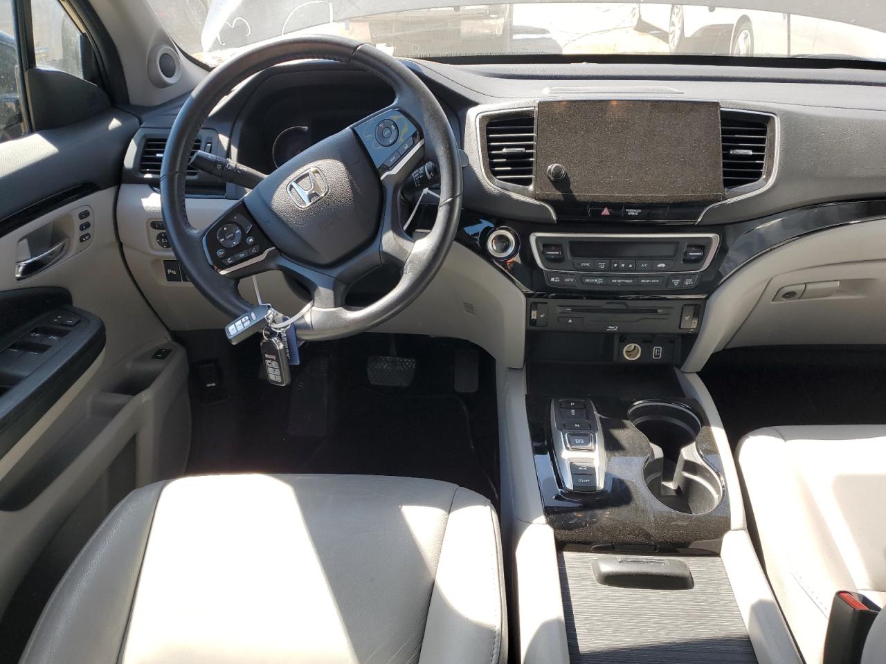 5FNYF6H98KB006222 2019 Honda Pilot Touring