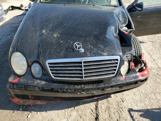 2003 Mercedes-Benz Clk 320 VIN: WDBLK65G53T138831 Lot: 50905564