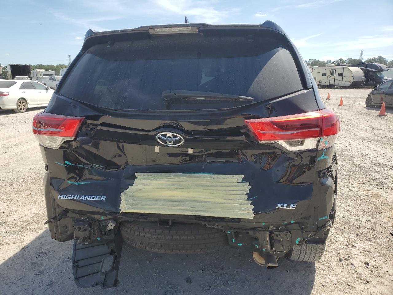 5TDKZRFH2KS316824 2019 Toyota Highlander Se