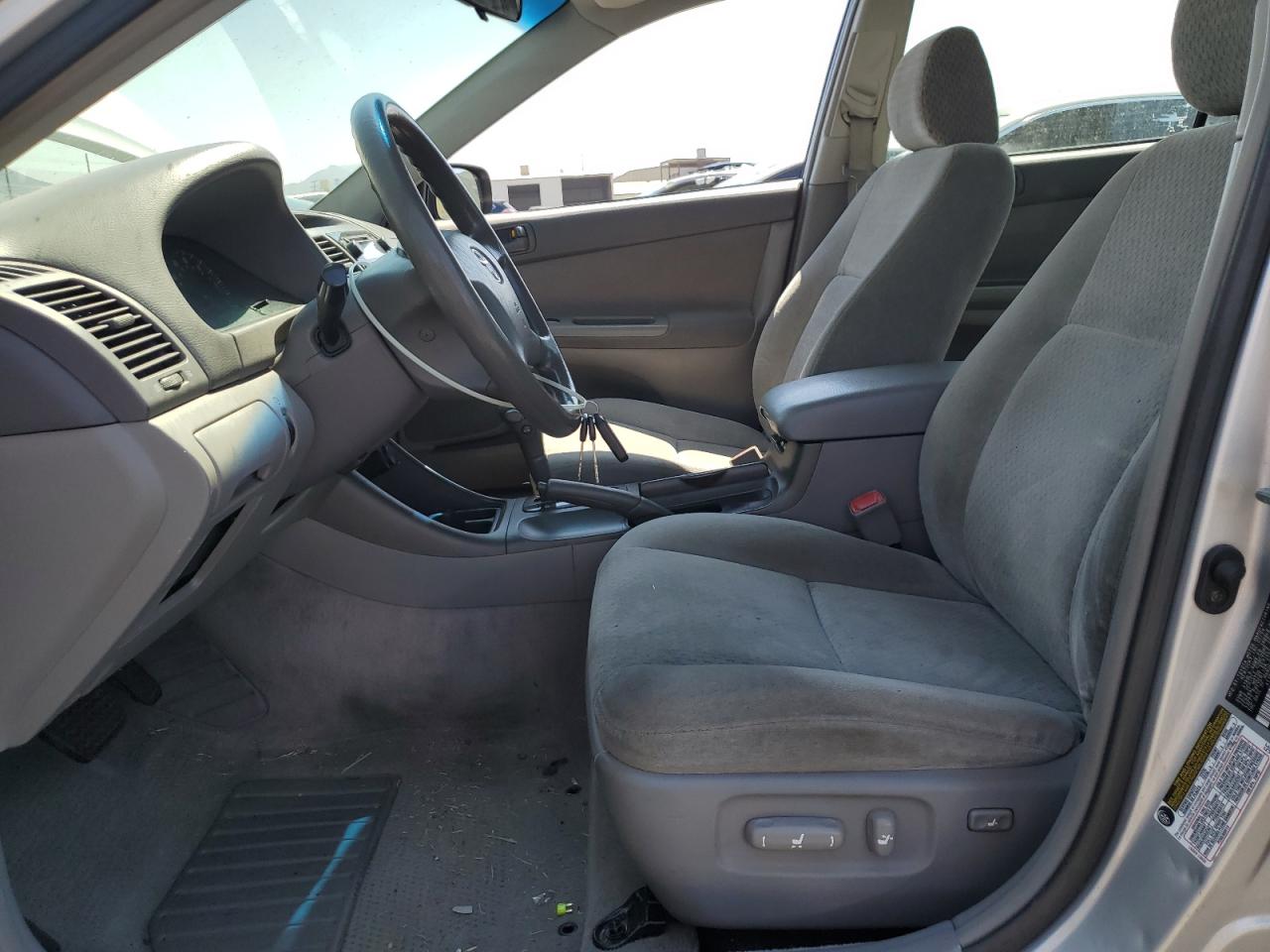 4T1BE32K84U325662 2004 Toyota Camry Le