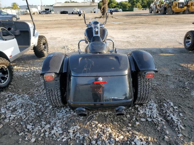 2016 HARLEY-DAVIDSON FLRT FREE 1HD1MCM13GB852000