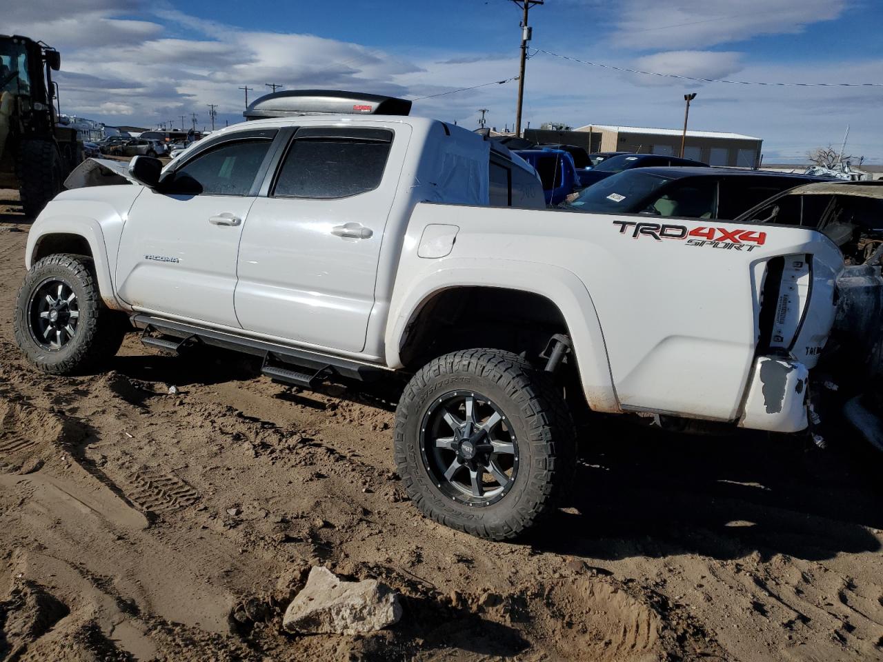 2017 Toyota Tacoma Double Cab vin: 3TMDZ5BN7HM027153