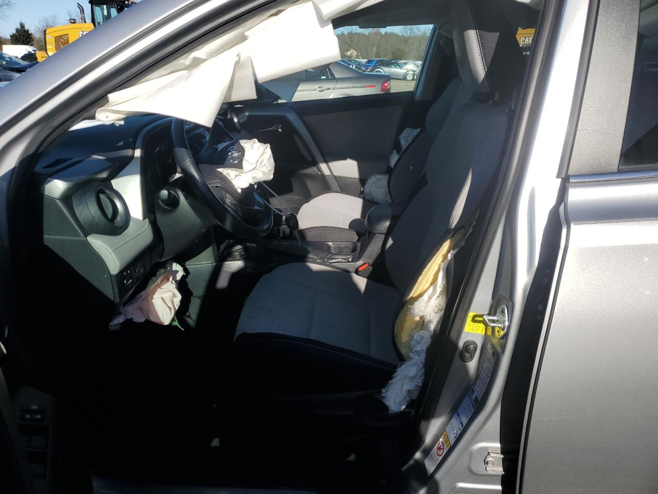 2T3RFREV8HW647140 2017 Toyota Rav4 Xle