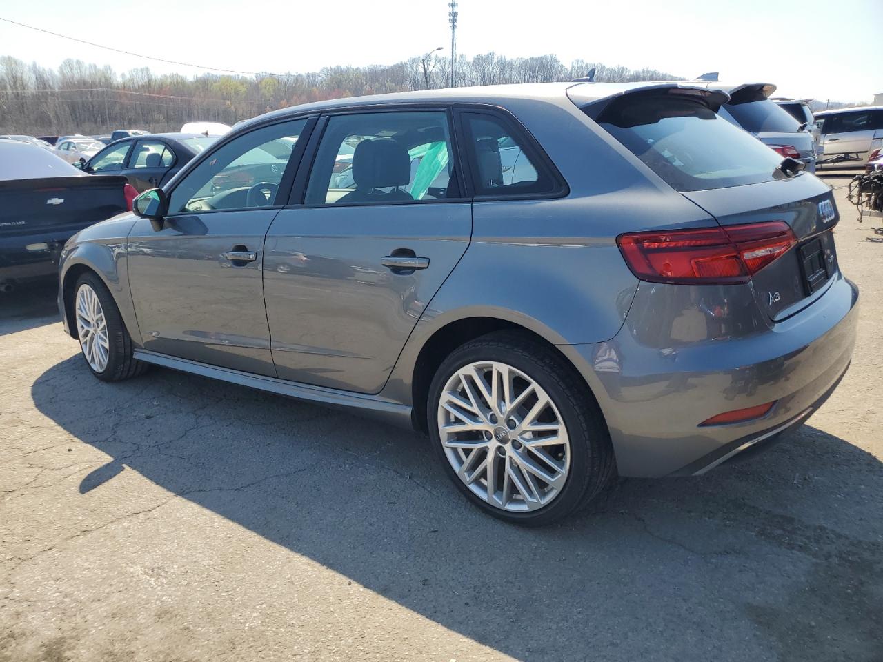 Фото: WAUUPBFF1JA100024 - 2