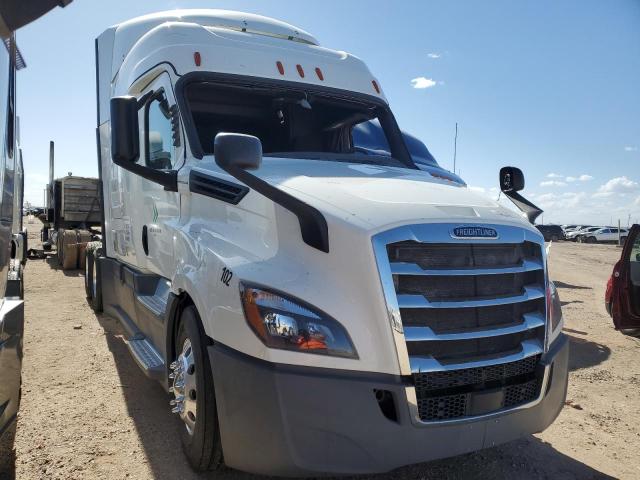 Lot #2516709990 2019 FREIGHTLINER CASCADIA 1 salvage car