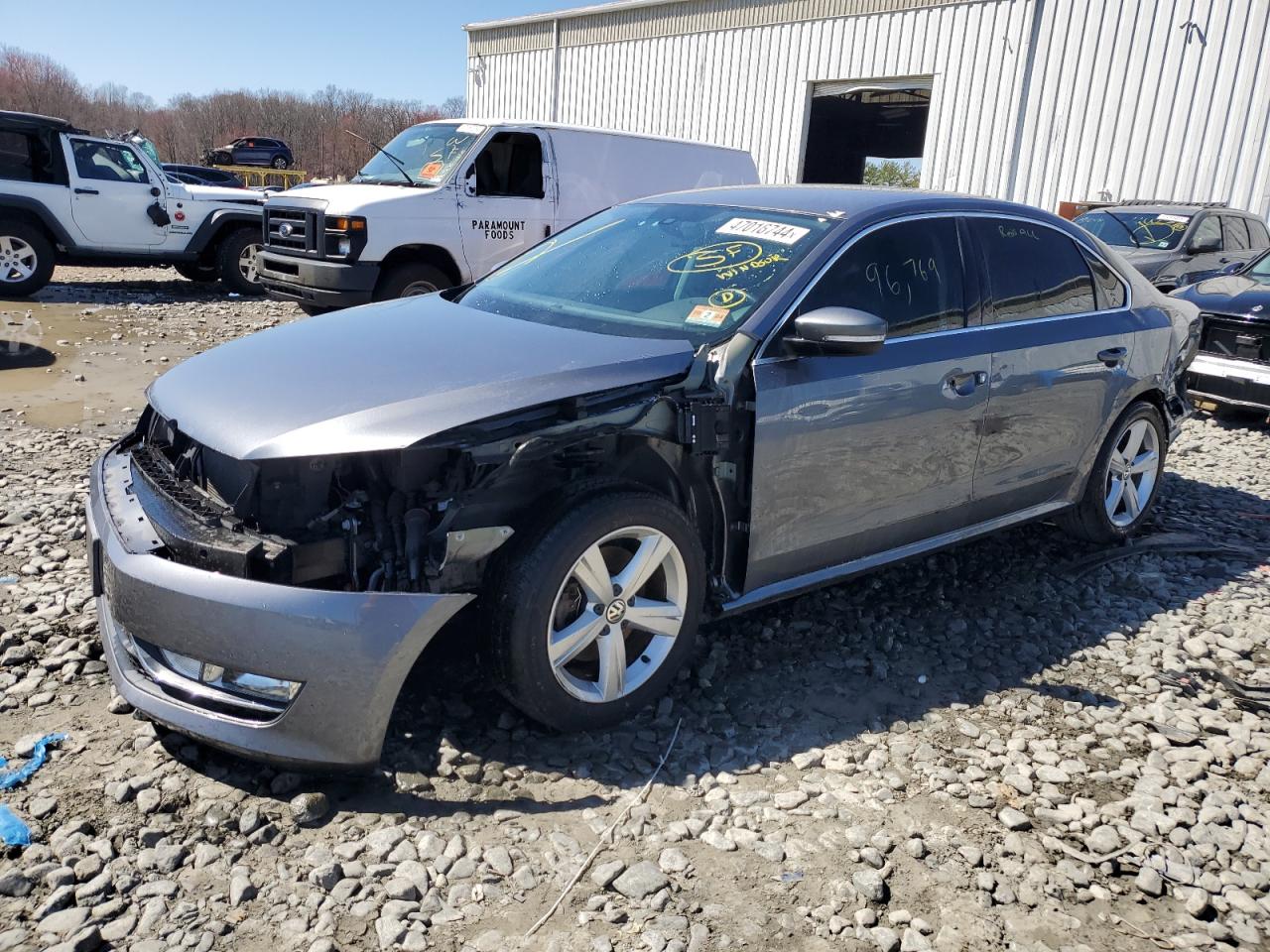 2015 Volkswagen Passat S vin: 1VWAT7A35FC119731