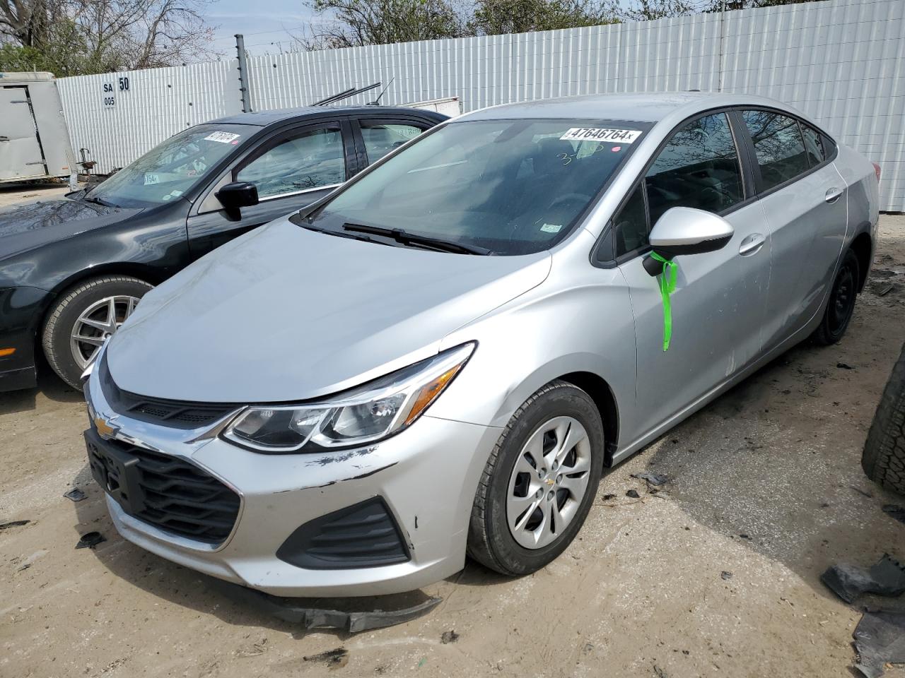 2019 Chevrolet Cruze vin: 1G1BJ5SM4K7102729