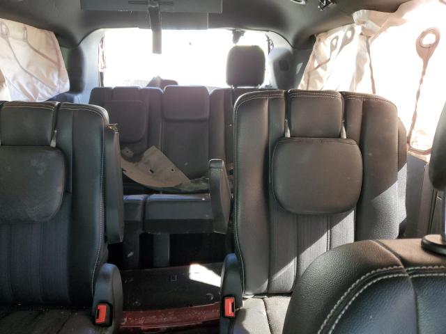 2015 CHRYSLER TOWN & COU - 2C4RC1HG6FR561663