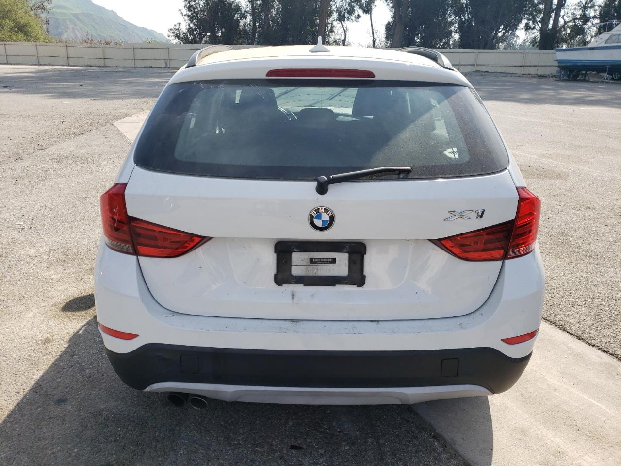 2015 BMW X1 Sdrive28I vin: WBAVM1C51FVW57129