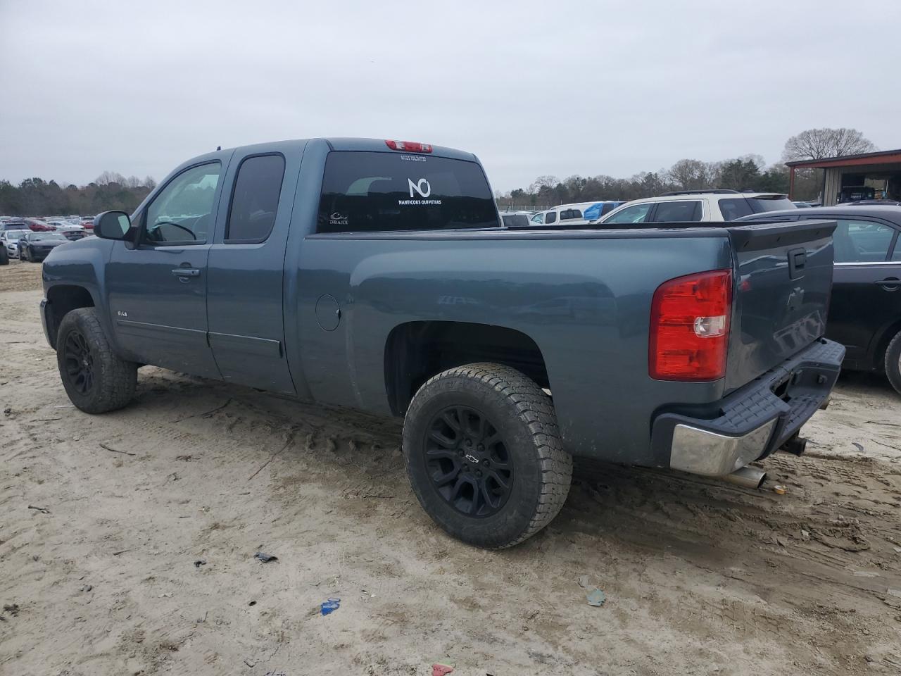 1GCRKSE34BZ105235 2011 Chevrolet Silverado K1500 Lt