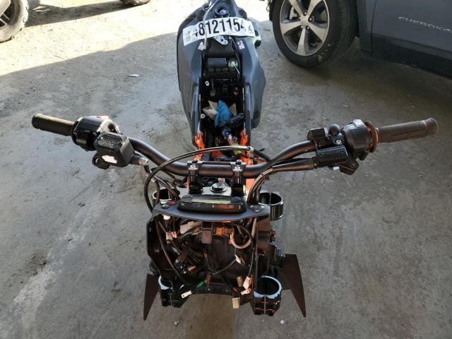 2022 KTM 690 SMC R VBKLSV404NM736100