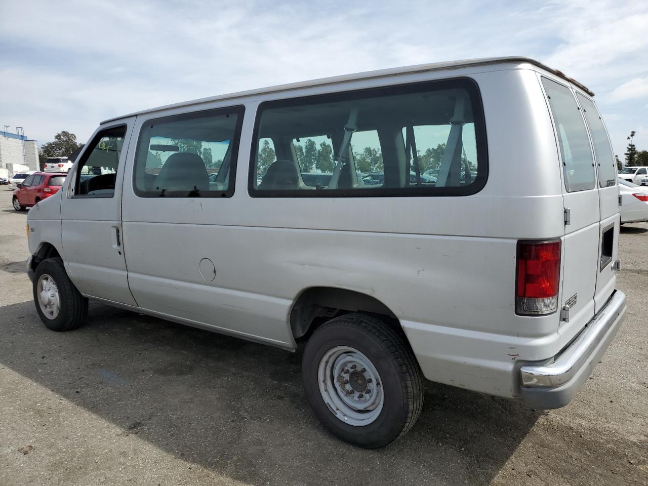 1FBNE31L22HA13813 2002 Ford Econoline E350 Super Duty Wagon