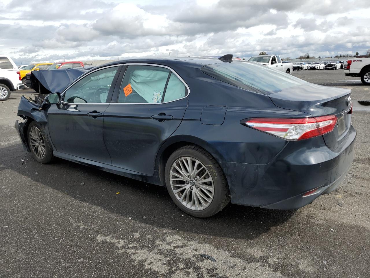 4T1FZ1AKXLU033876 2020 Toyota Camry Xle