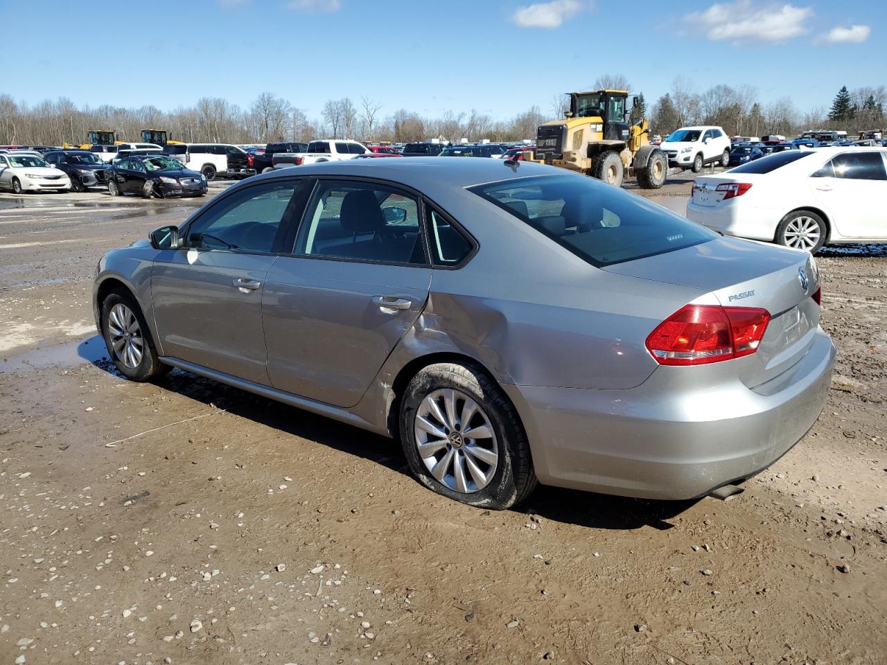 Lot #2404341098 2013 VOLKSWAGEN PASSAT S