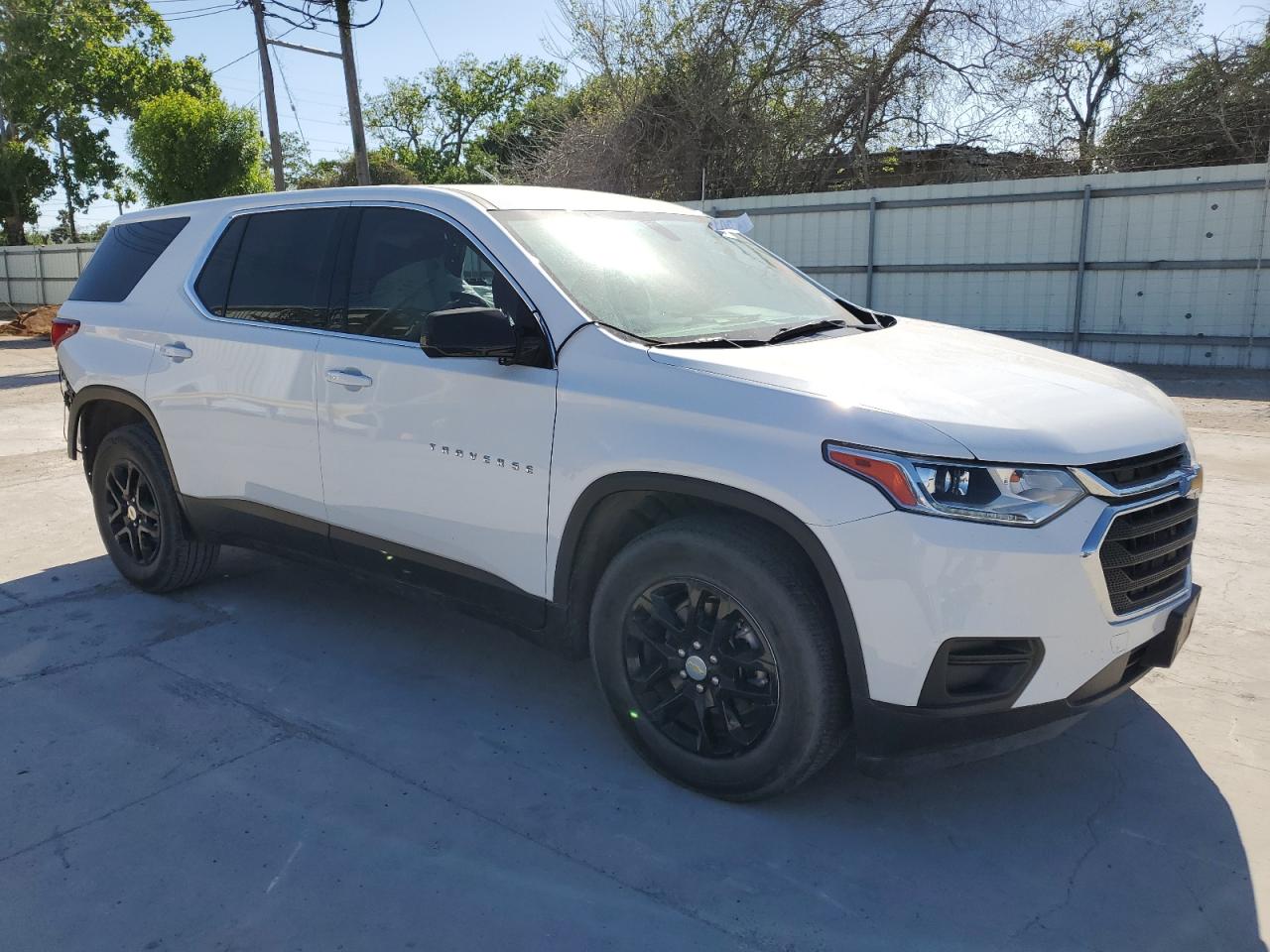 2020 Chevrolet Traverse Ls vin: 1GNERFKW7LJ301712