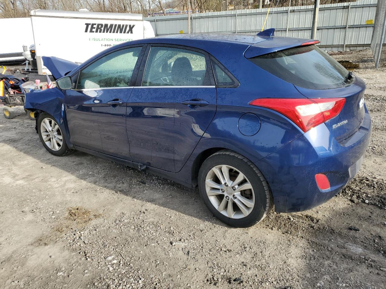 2013 Hyundai Elantra Gt vin: KMHD35LE5DU037357