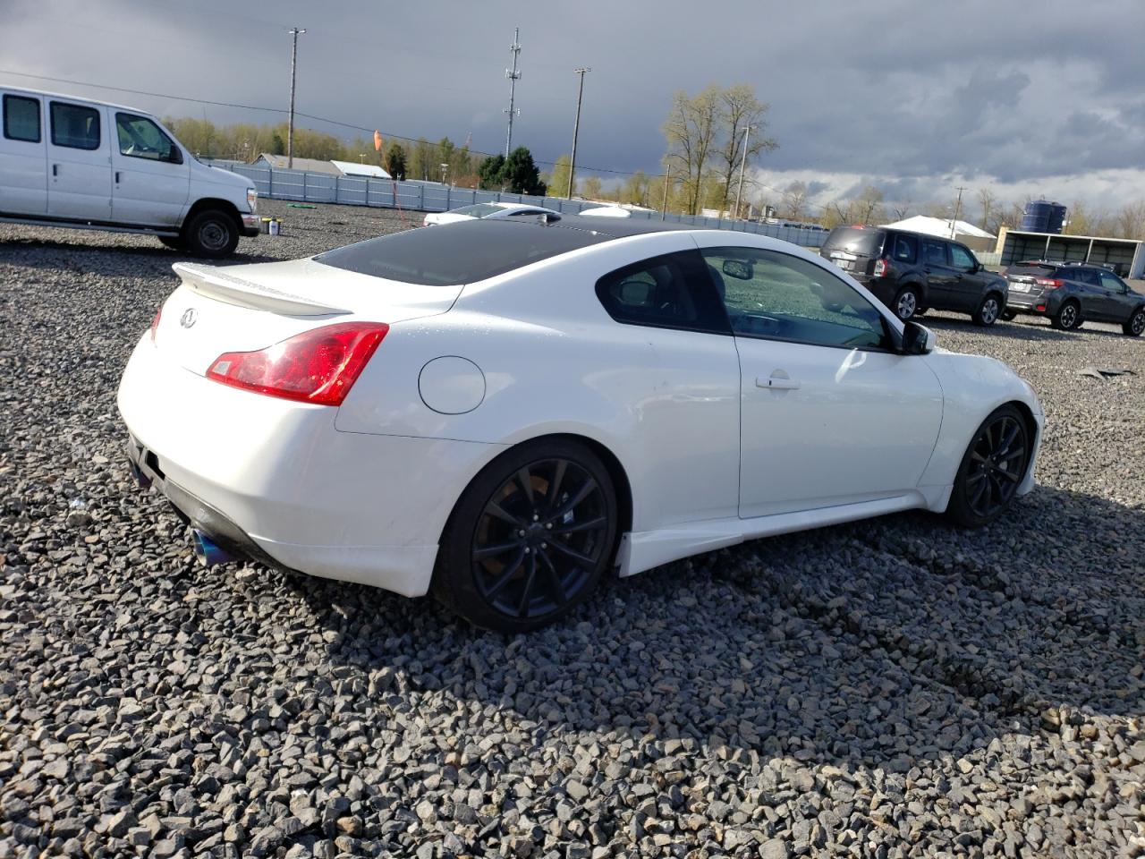 INFINITI G37 BASE 2009 white  gas JNKCV64E69M604972 photo #4