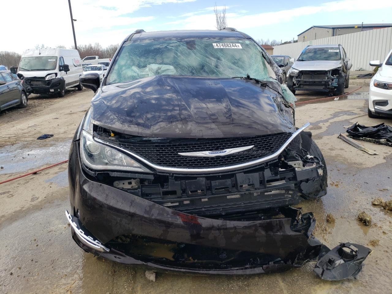 2C4RC1BG5JR279631 2018 Chrysler Pacifica Touring L