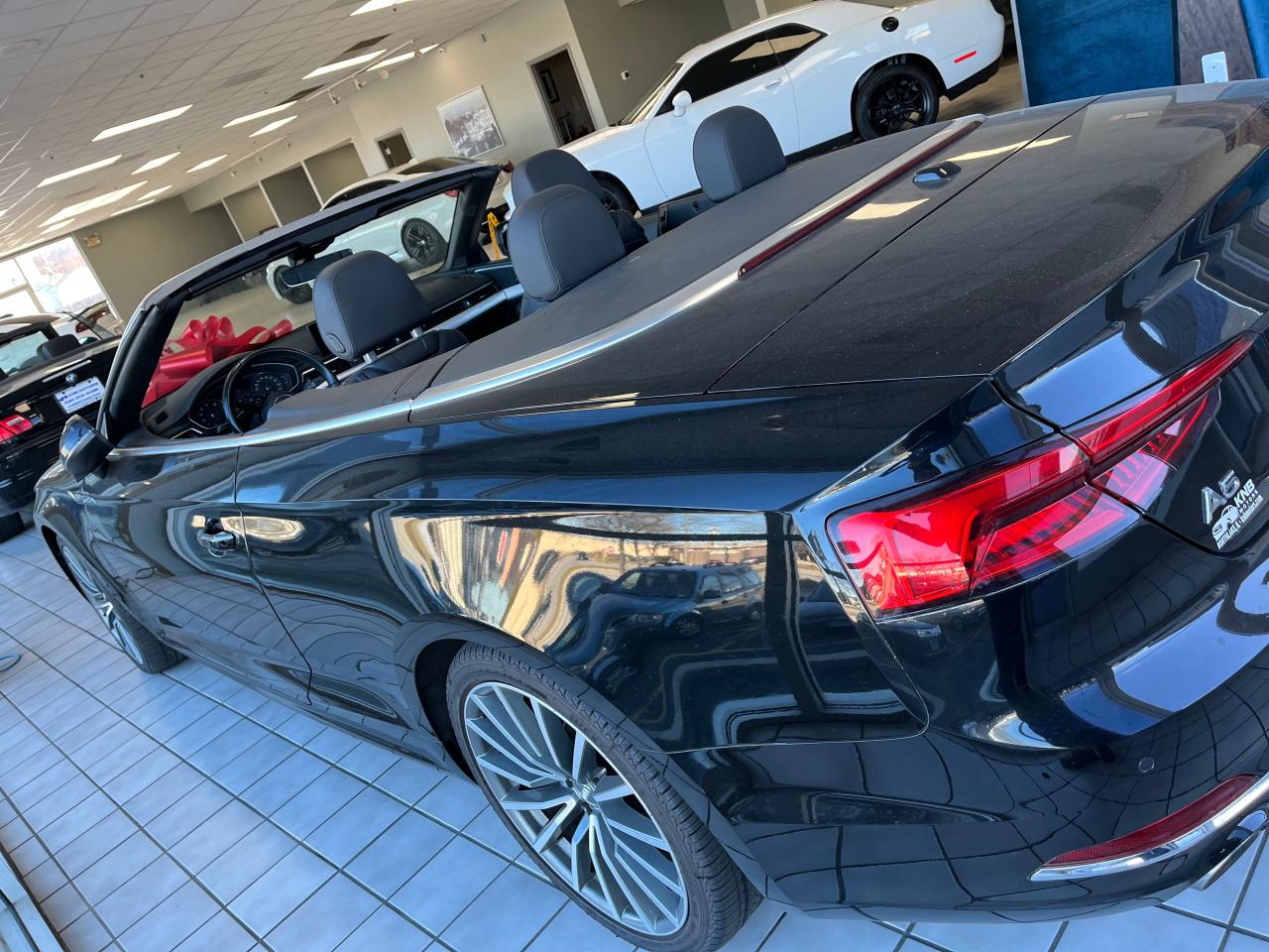 WAUYNGF56JN001526 2018 Audi A5 Premium Plus