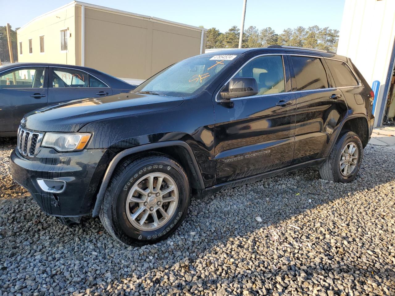 1C4RJEAG0KC816723 2019 Jeep Grand Cherokee Laredo