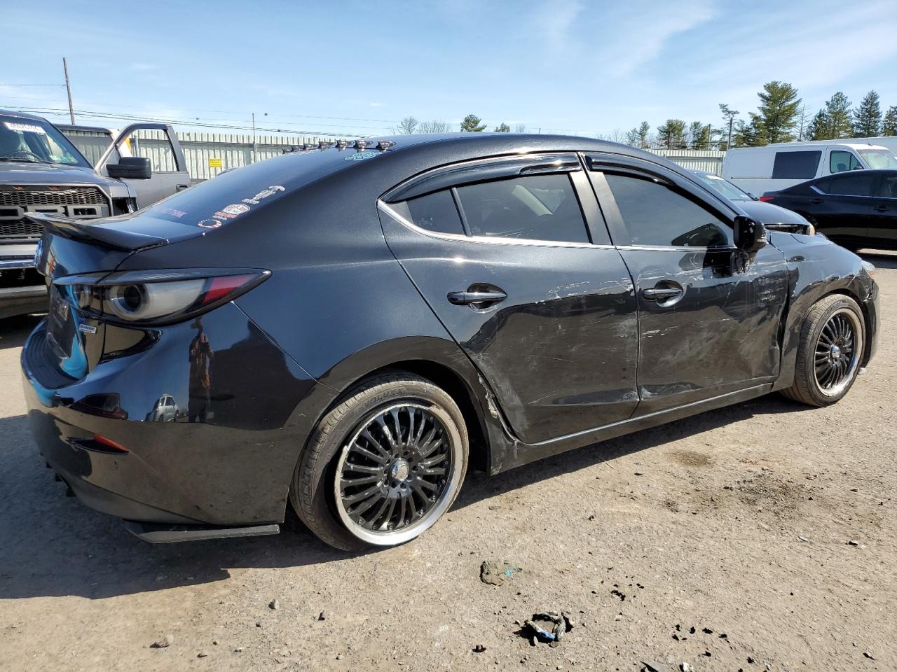 Lot #2835983644 2017 MAZDA 3 SPORT