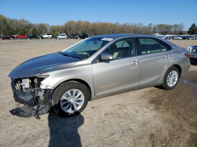 Lot #2440987010 2017 TOYOTA CAMRY LE salvage car