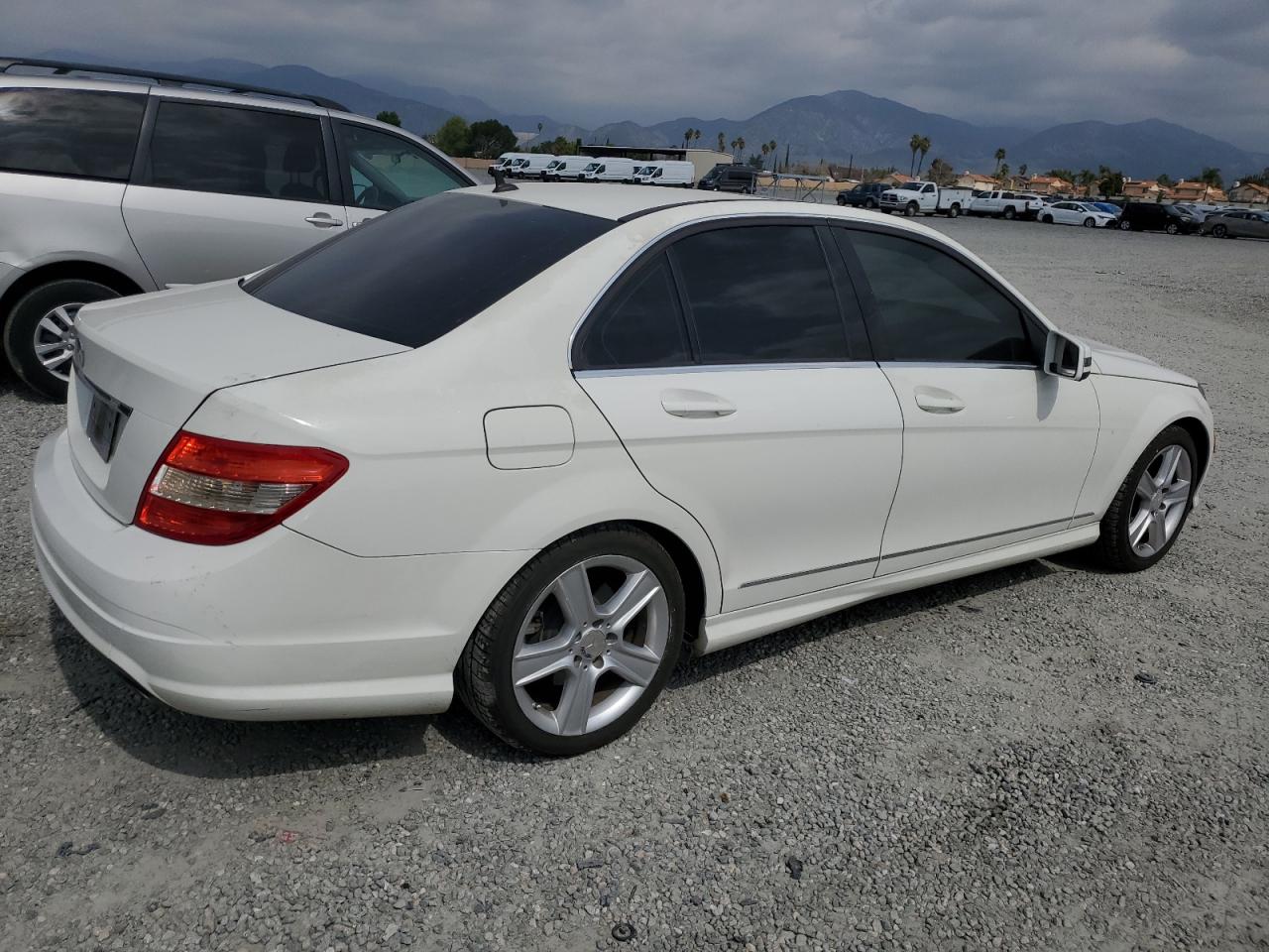 WDDGF5EB1BA446584 2011 Mercedes-Benz C 300