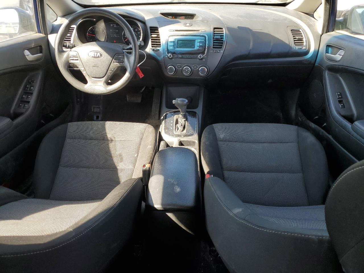 3KPFK4A75JE211159 2018 Kia Forte Lx