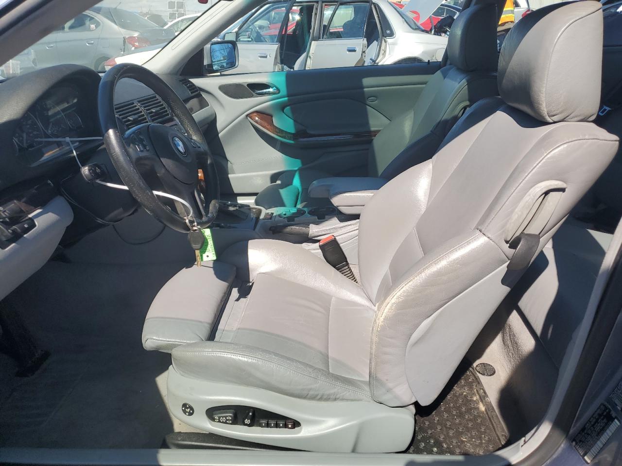 WBABN53431JU30524 2001 BMW 330 Ci