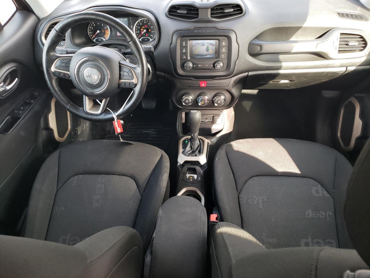 ZACCJABT2GPE12383 2016 Jeep Renegade Latitude