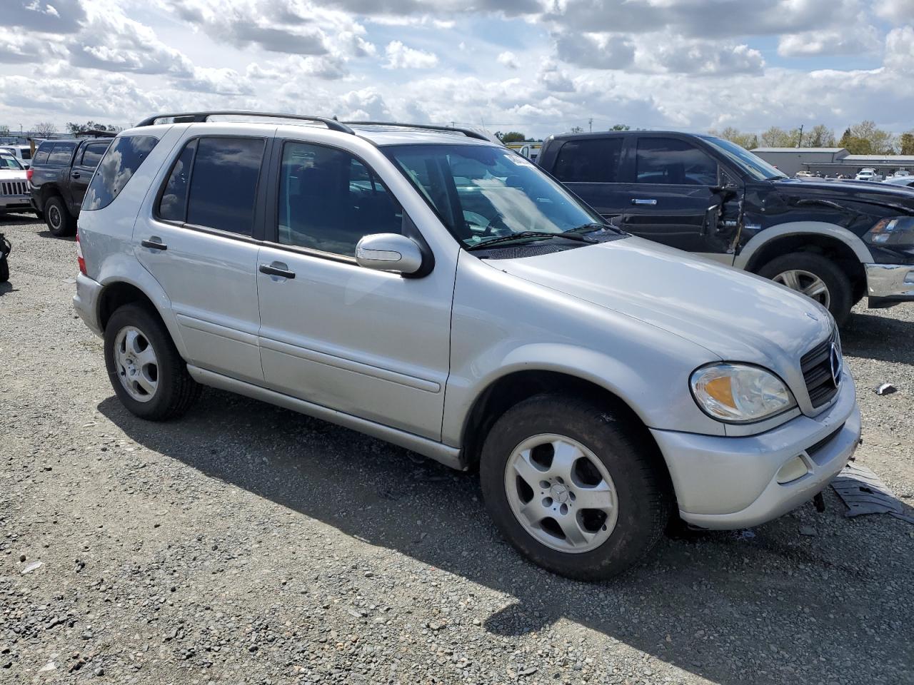 4jgab54e72a291509 4JGAB54E72A291509 2002 Mercedes-Benz Ml 320