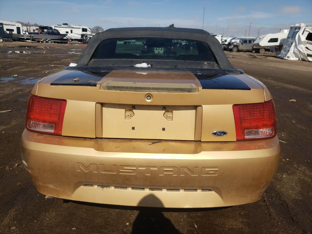 1FAFP4443YF210780 2000 Ford Mustang