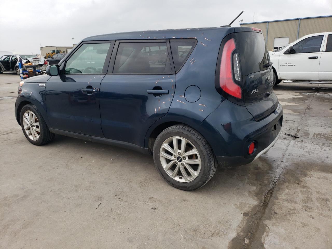 KNDJP3A53J7542276 2018 Kia Soul +